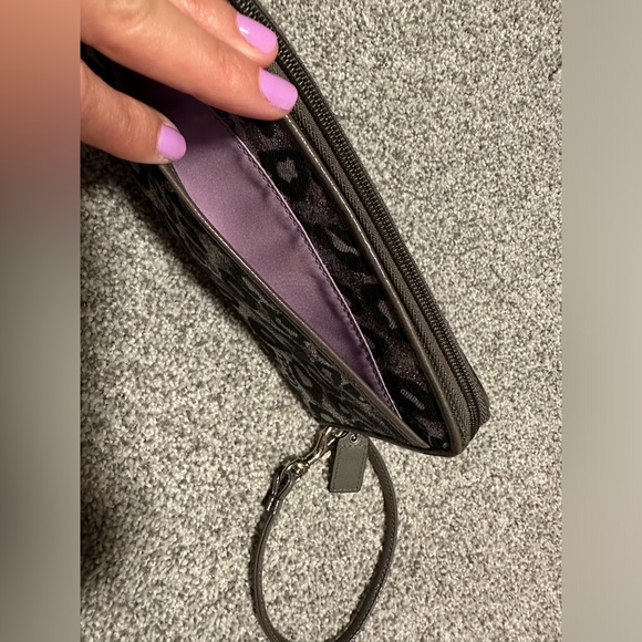 Coach Cheetah / Leopard Wallet Wristlet - Picture 2 of 4